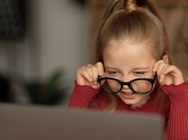 Does autism affect eyesight?