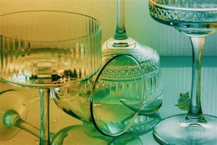 What is glassware art?